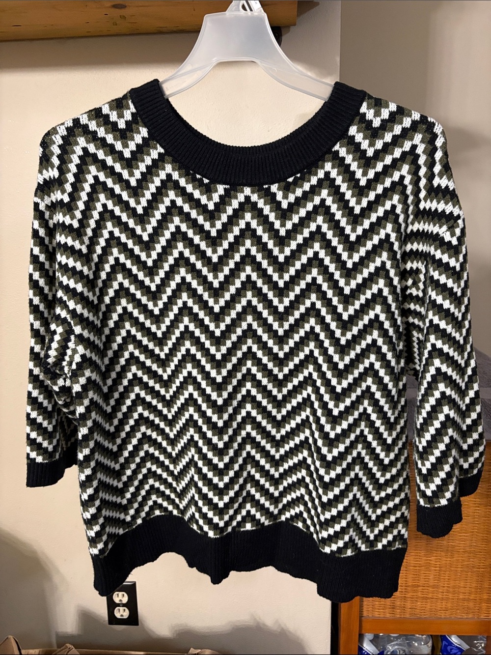 Women's Black & White Zigzag Crewneck Sweater